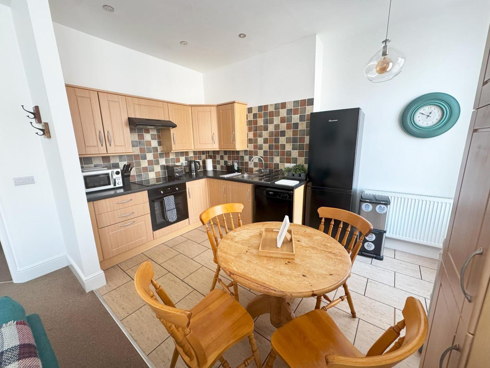 Private Parking, Central Llandudno, King Bed With Ensuite At Clement Lodge Exterior photo